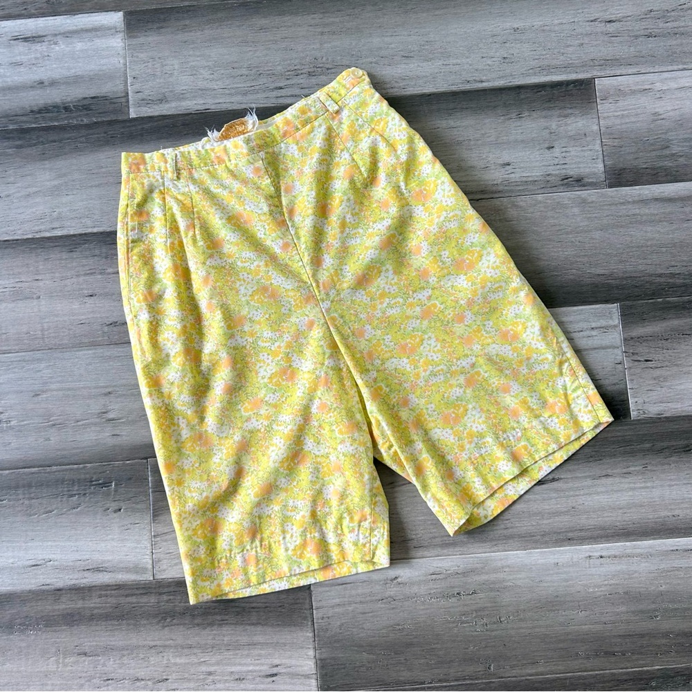 Vintage 1950-60s Stanbury High Rise Pastel Floral Print Bermuda Shorts